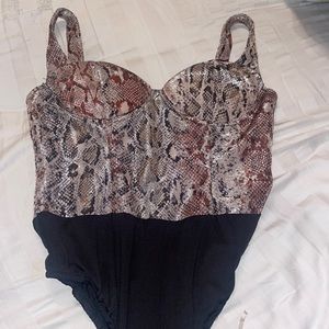 Pretty Little Thing bodysuit